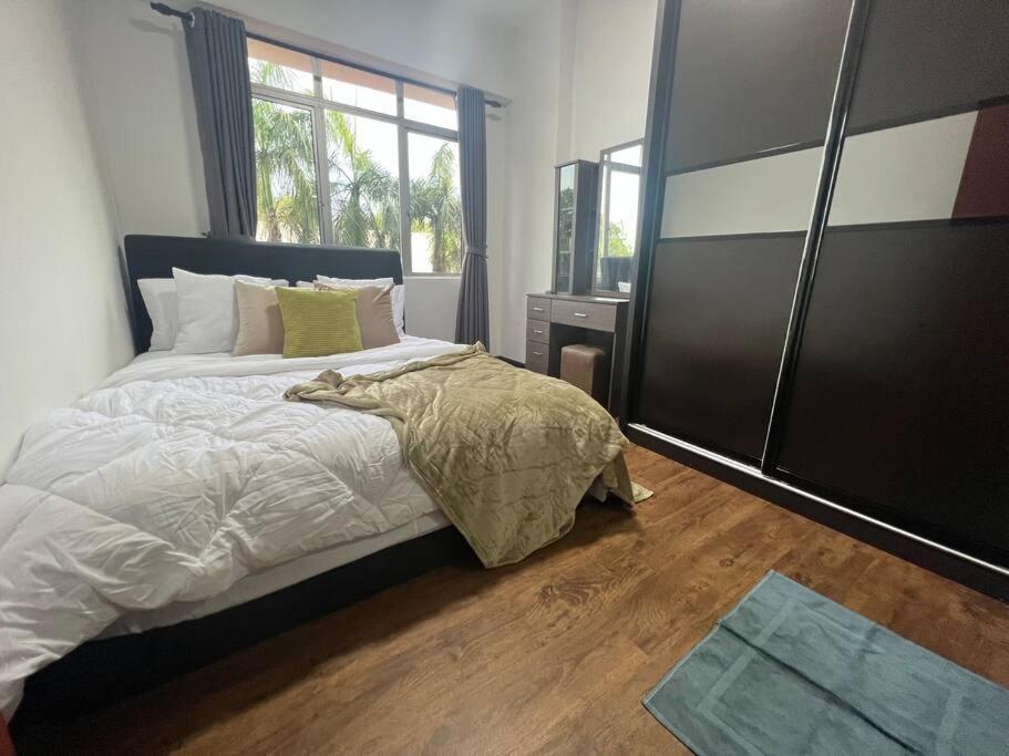 Glory Beach Aparment 2 Bedroom Port Dickson Esterno foto